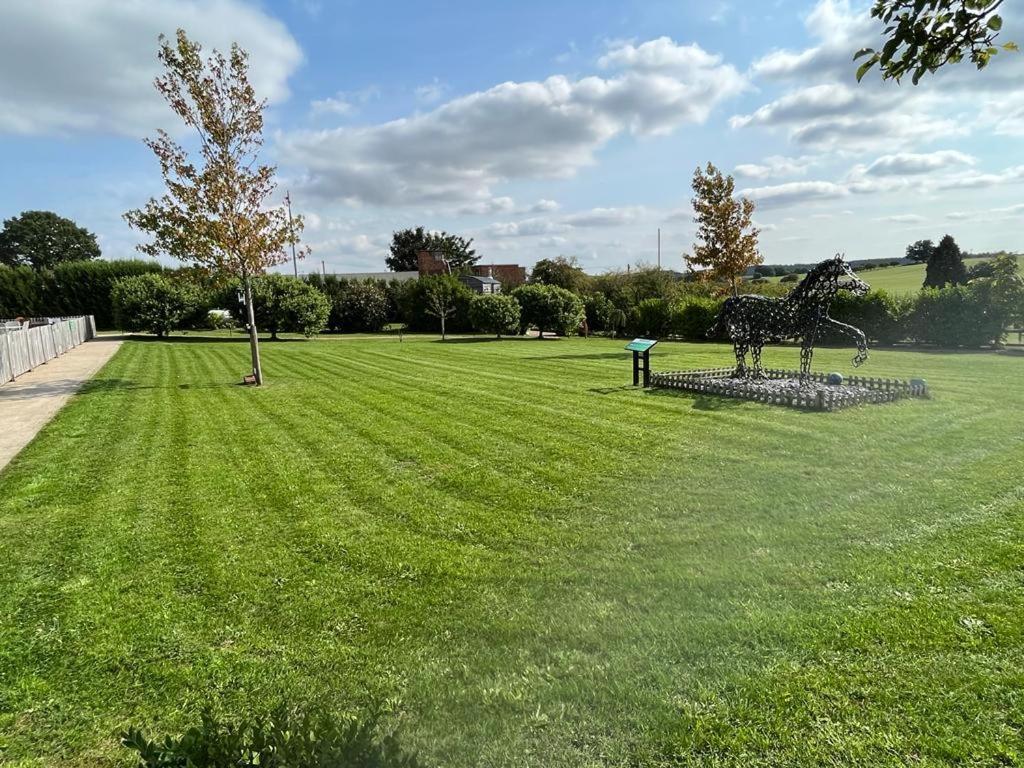 Lionheart Large Luxury Lodge - Sleeps 10- Dog Friendly,Near Sherwood Forest At Fairview Farm Nottingham Great For Family Gatherings ,Groups ,Parties ภายนอก รูปภาพ